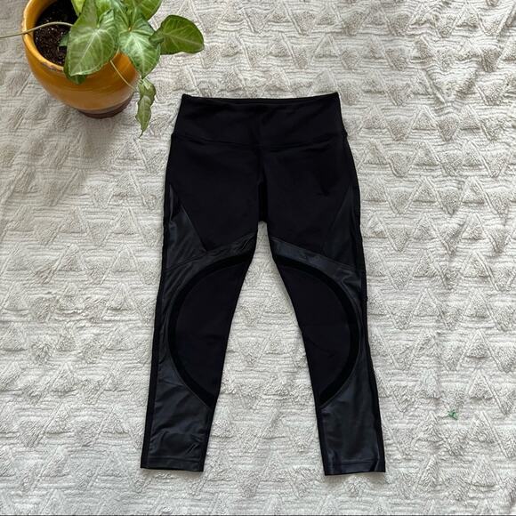 Splits59 Black Panel Cropped Leggings - Picture 1 of 5